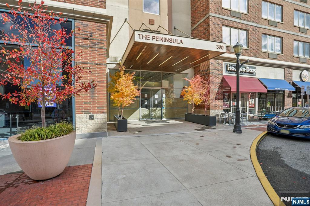 100 Old Palisade Road UNIT 1402, Fort Lee, NJ, 07024