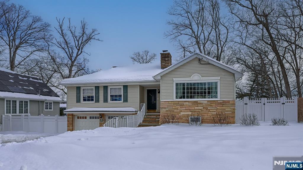 Homes for sale in Wayne, NJ | 174 Hillcrest Dr, Wayne, NJ 07470 | MLS# 26002387