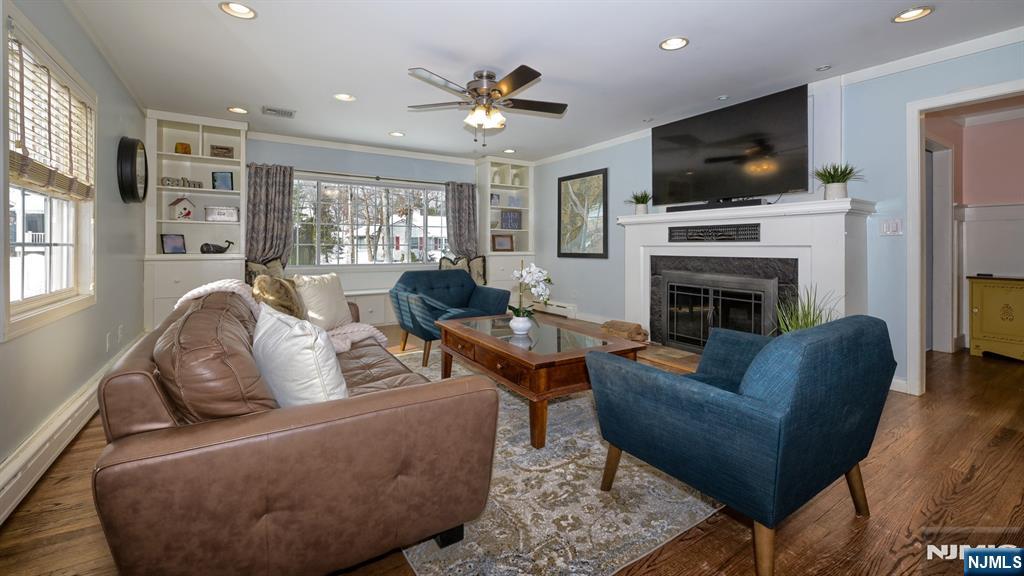 Homes for sale in Wayne, NJ | 174 Hillcrest Dr, Wayne, NJ 07470 | MLS# 26002387