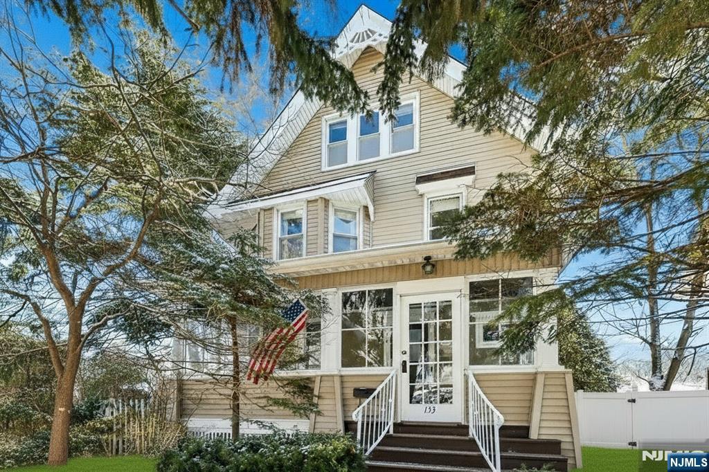 Homes for sale in Ridgefield Park, NJ | 133 Hudson Ave, Ridgefield Park, NJ 07660 | MLS# 26002449