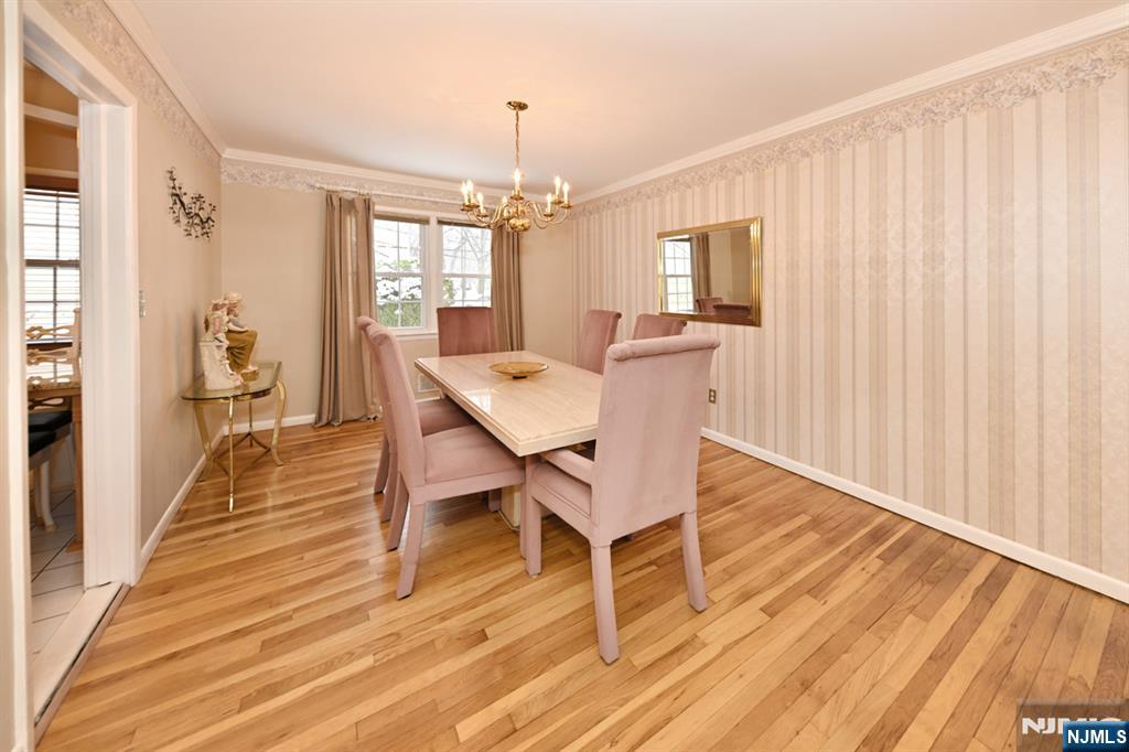 Homes for sale in Paramus, NJ | 368 Elmwood Dr, Paramus, NJ 07652 | MLS# 26002467