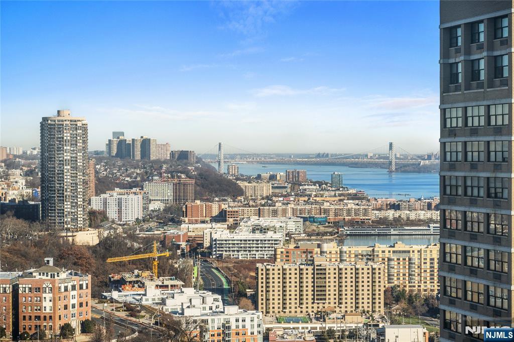 7000 Boulevard East #41L