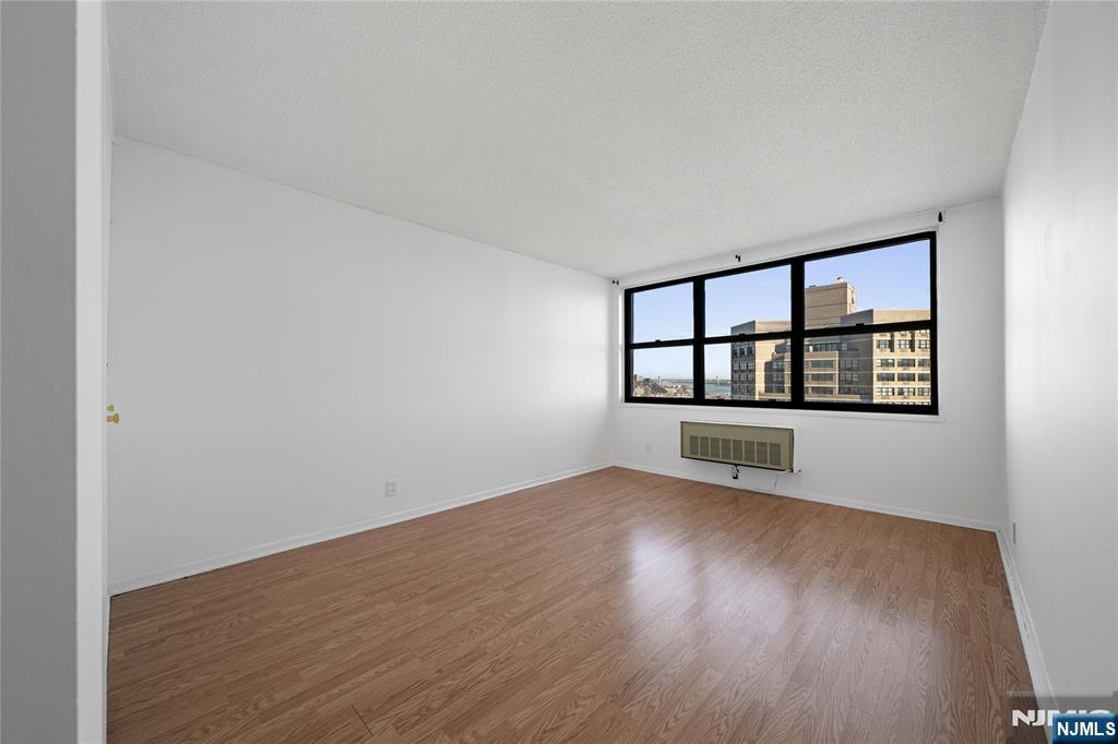 7000 Boulevard East #41L