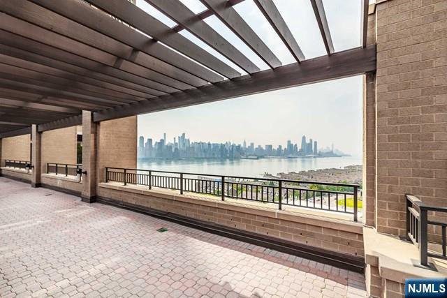 7000 Boulevard East #41L