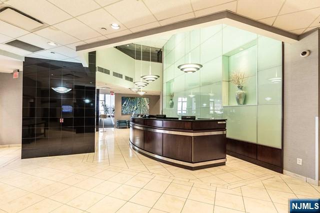 7000 Boulevard East #41L