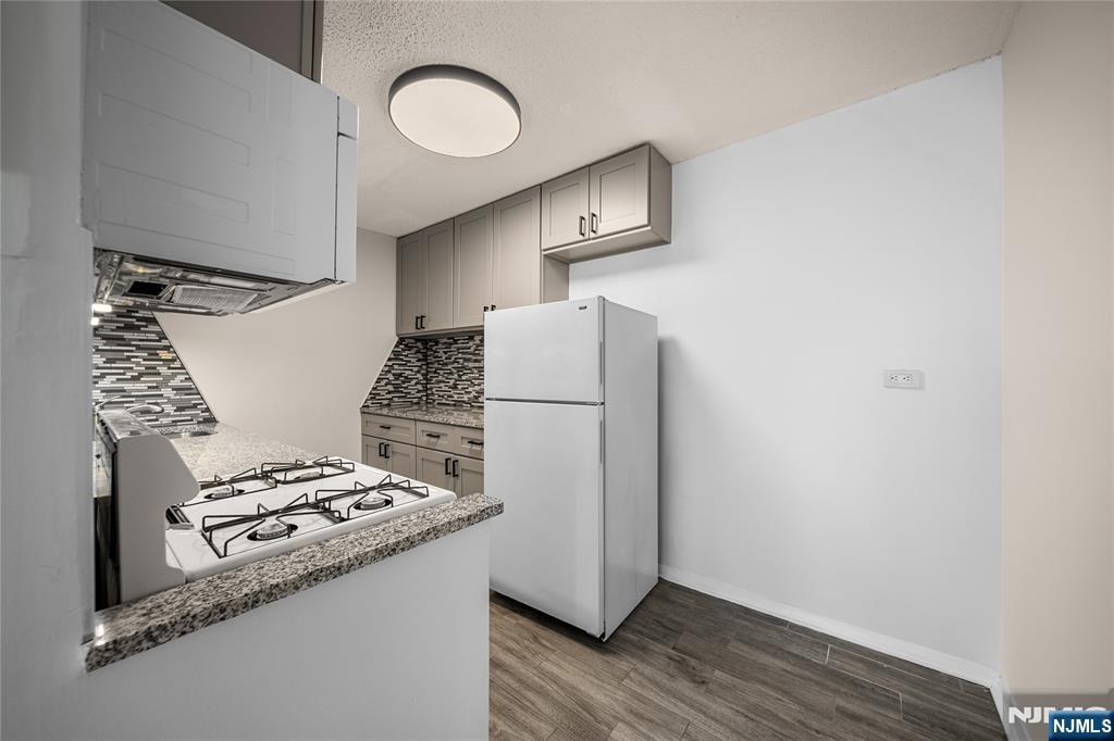 7000 Boulevard East #41L