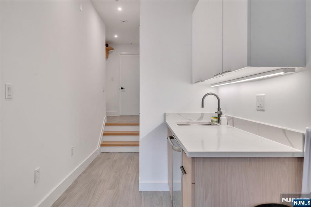 279 Myrtle Avenue, Fort Lee, NJ, 07024