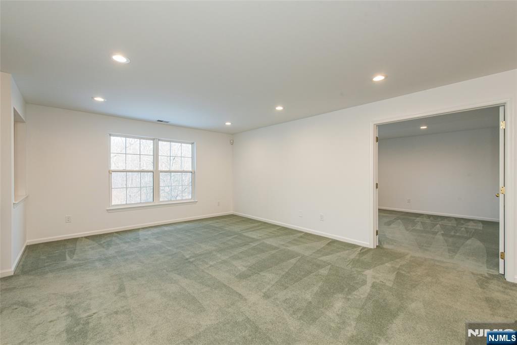 Homes for sale in Montville Township, NJ | 10 Springbrook Rd, Montville Township, NJ 07045 | MLS# 26002562