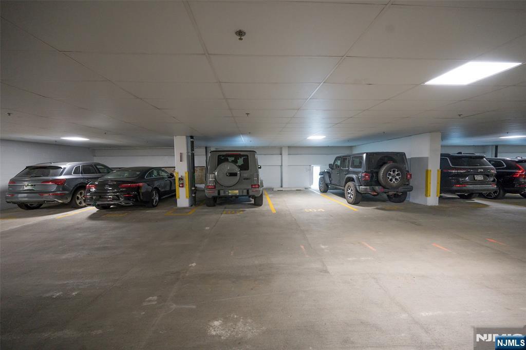 1200 Avenue Port Imp #705