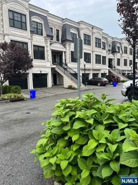 $1,299,999 Townhouse