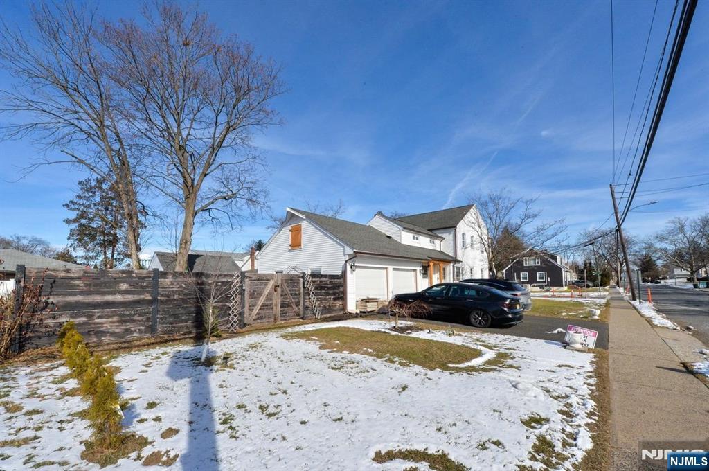 Homes for sale in Fair Lawn, NJ | 30-11 Rosalie St, Fair Lawn, NJ 07410 | MLS# 26002647