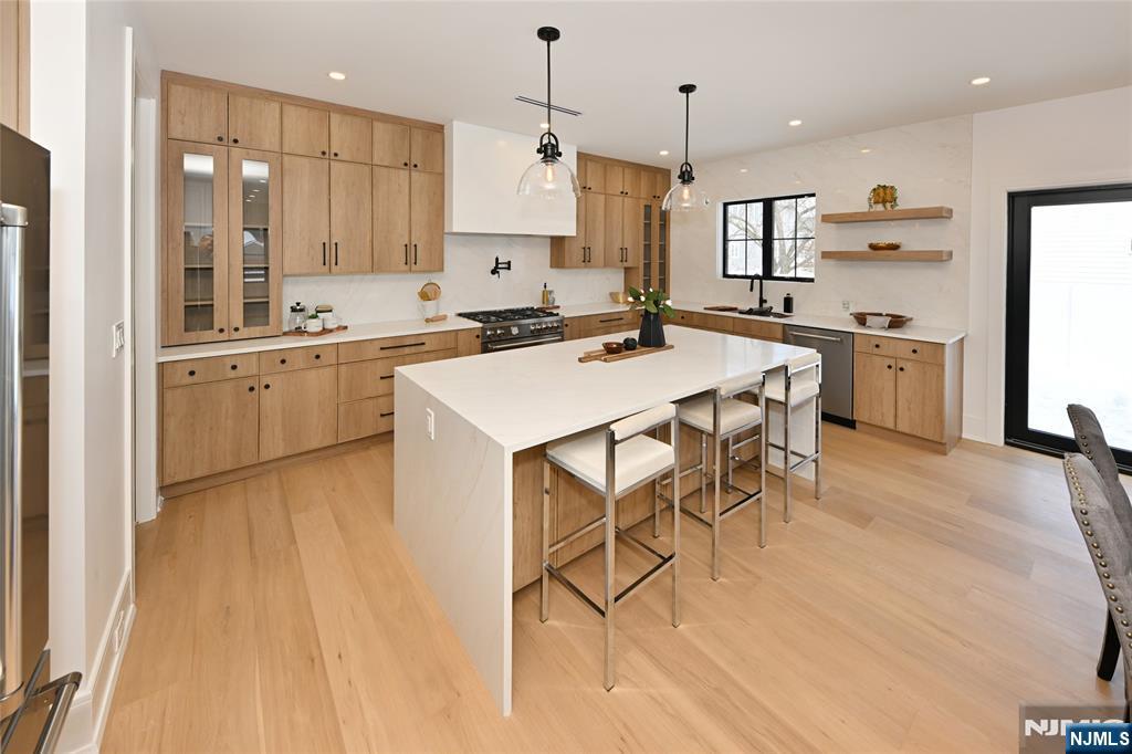 212 Monroe Avenue - Photo 4