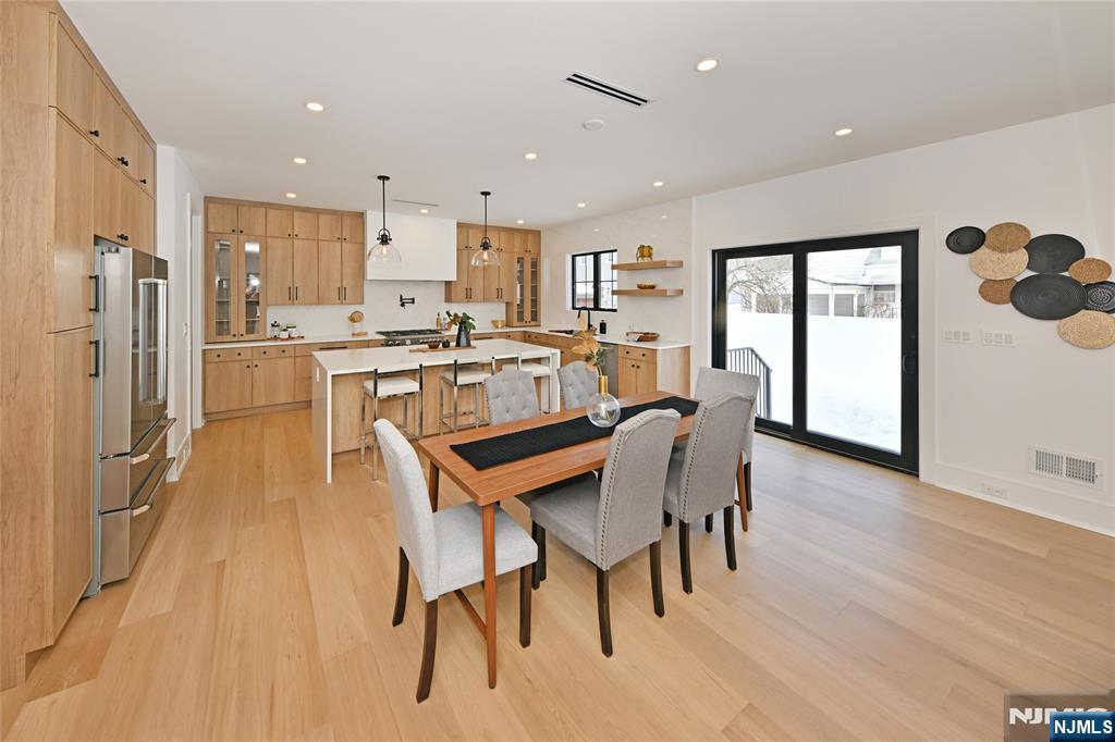 212 Monroe Avenue - Photo 5