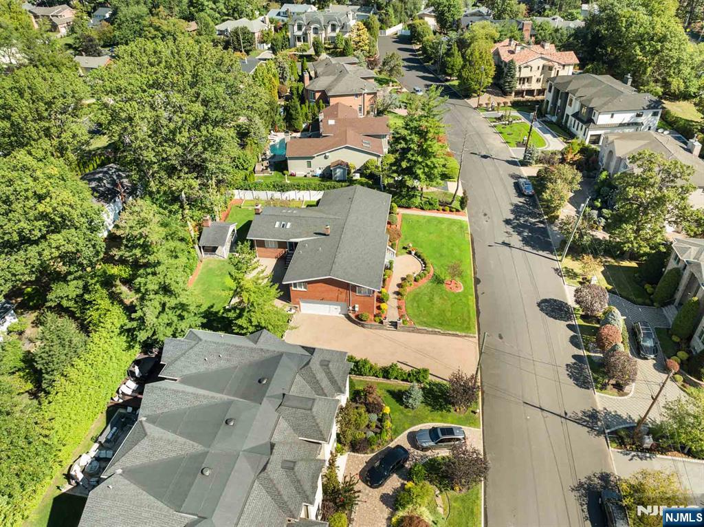 662 Summit Street - Photo 4