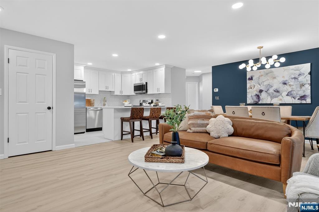 2000 Linwood Avenue, Fort Lee, NJ, 07024