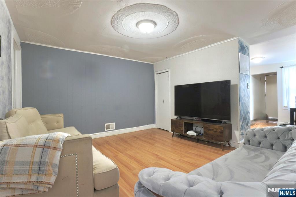 80 Cleremont Avenue - Photo 3