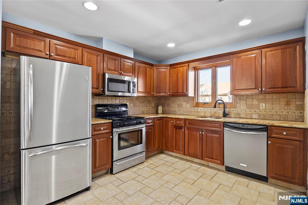 391 Taylor, #2, Hackensack, NJ 07601 Listing Photo  6