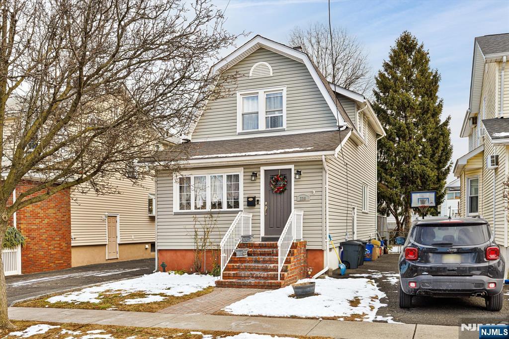 Homes for sale in Lyndhurst, NJ | 320 Watson Ave, Lyndhurst, NJ 07071 | MLS# 26002744