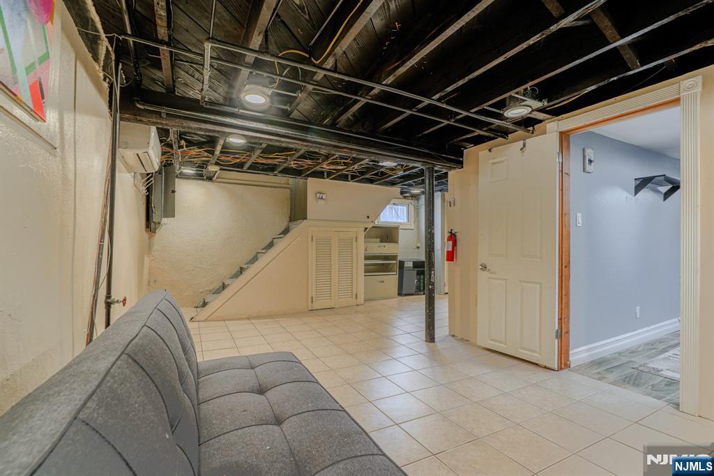 134 N Stanton Street