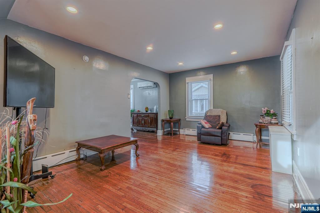 134 N Stanton Street