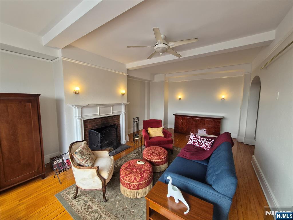 363-377 Mount Prospect #1B