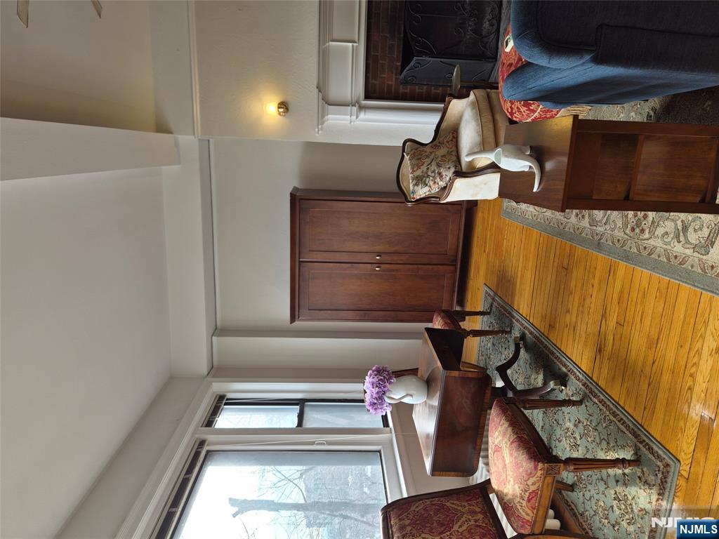 363-377 Mount Prospect #1B