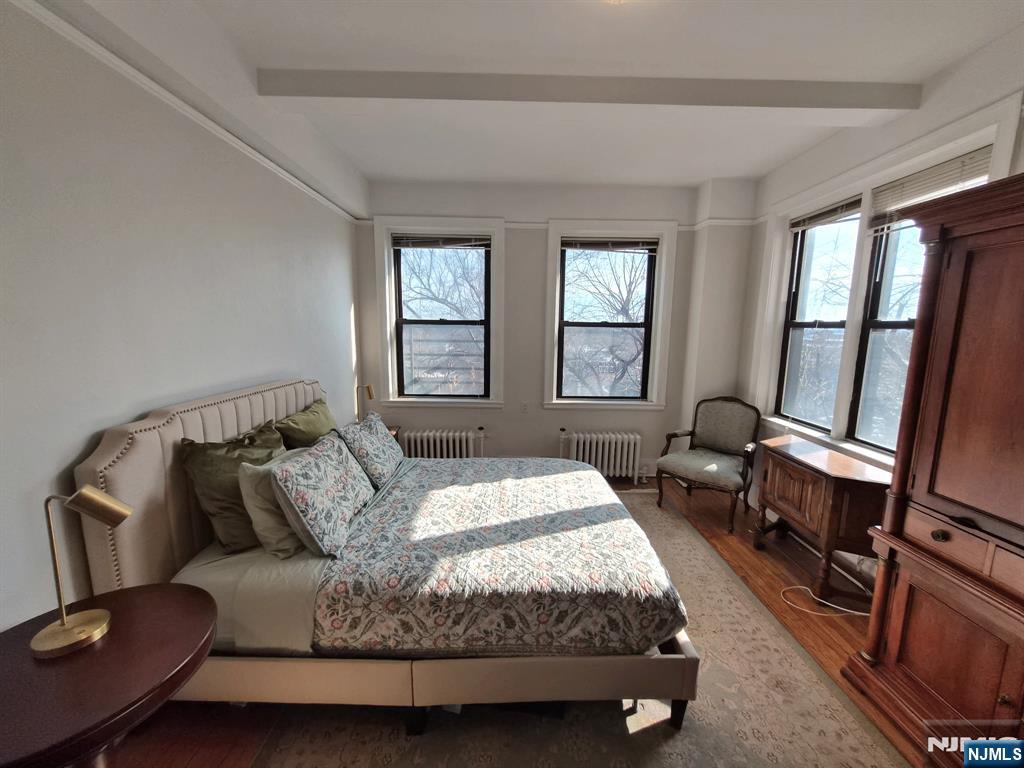 363-377 Mount Prospect #1B