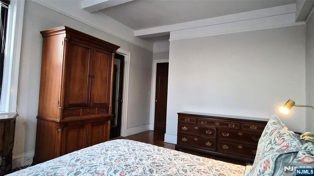 363-377 Mount Prospect #1B