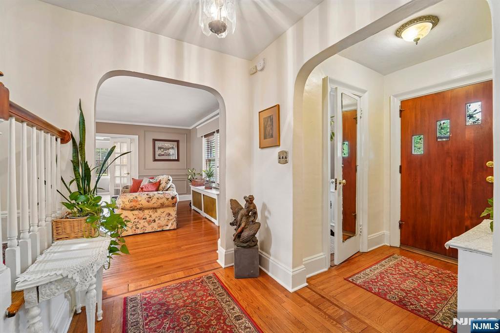 121 Goodwin Terrace - Photo 5