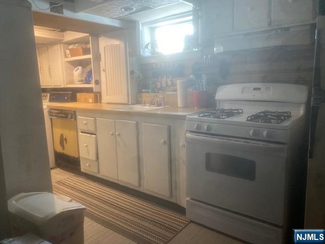 74 Avenue E, Lodi, NJ, 07644