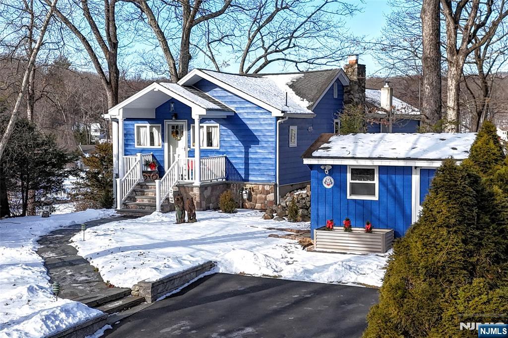 Homes for sale in Bloomingdale, NJ | 7 Birch Rd, Bloomingdale, NJ 07403 | MLS# 26002800