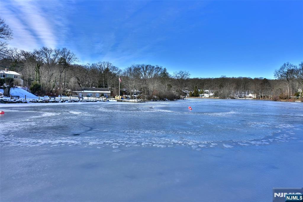 Homes for sale in Bloomingdale, NJ | 7 Birch Rd, Bloomingdale, NJ 07403 | MLS# 26002800