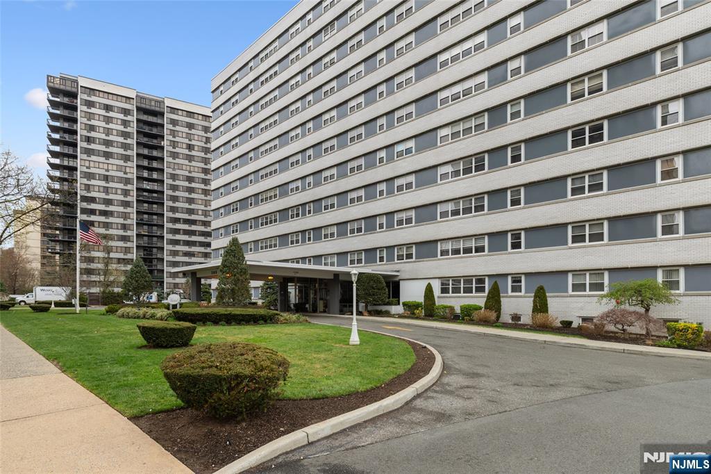 280 Prospect 9H - Photo 2