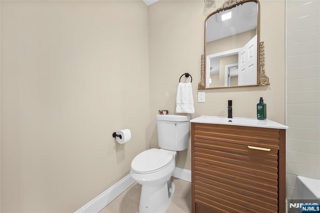 550 Ramapo Valley Road, Oakland, NJ, 07436