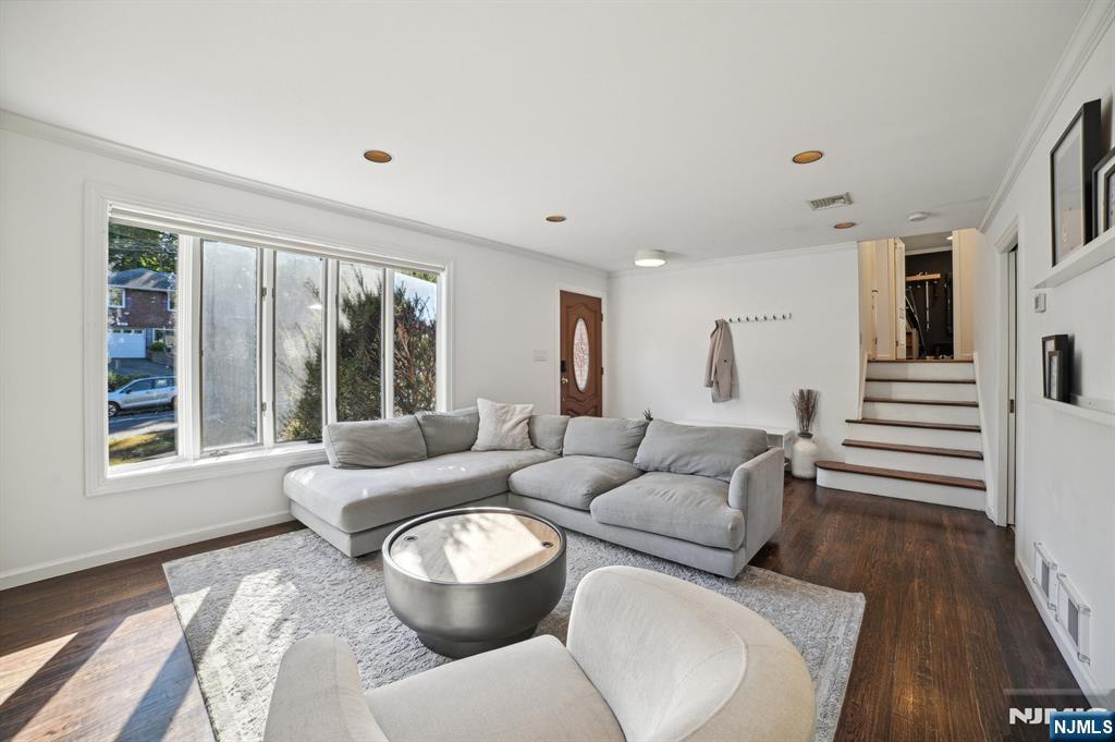 Homes for sale in Little Falls, NJ | 63 Hemlock Rd, Little Falls, NJ 07424 | MLS# 26002895