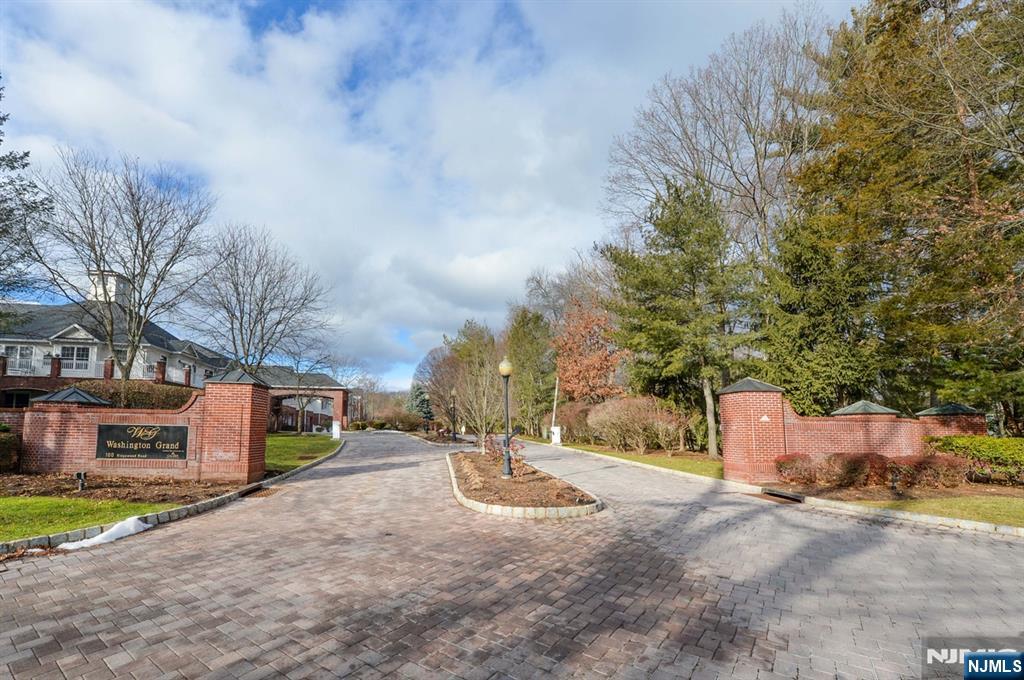 Homes for sale in Twp Of Washington, NJ | 80 Ridgewood Rd #106, Twp Of Washington, NJ 07676 | MLS# 26002896