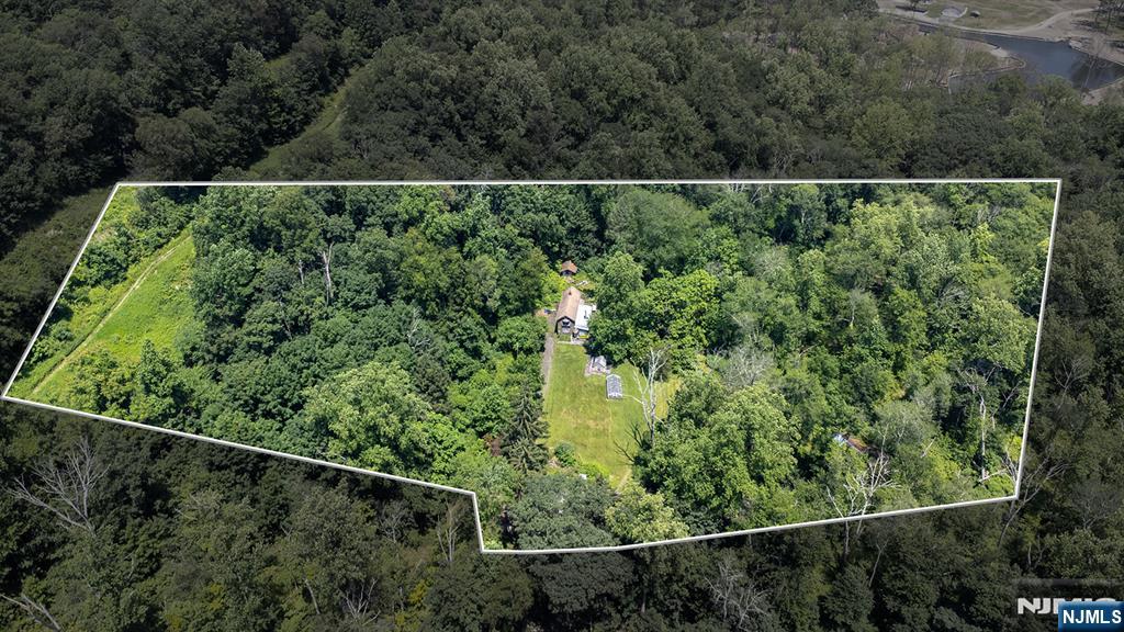 127 E Village Circle, Paramus, NJ, 07652