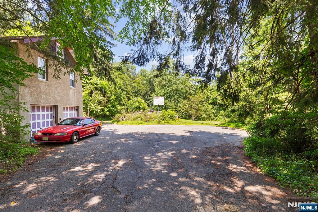 77 Voorhis Road, Kinnelon Borough, NJ 07035 Listing Photo  18