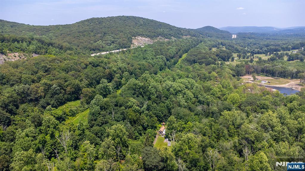77 Voorhis Road, Kinnelon Borough, NJ 07035 Listing Photo  7