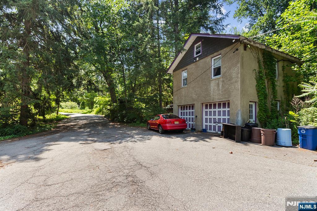 77 Voorhis Road, Kinnelon Borough, NJ 07035 Listing Photo  9