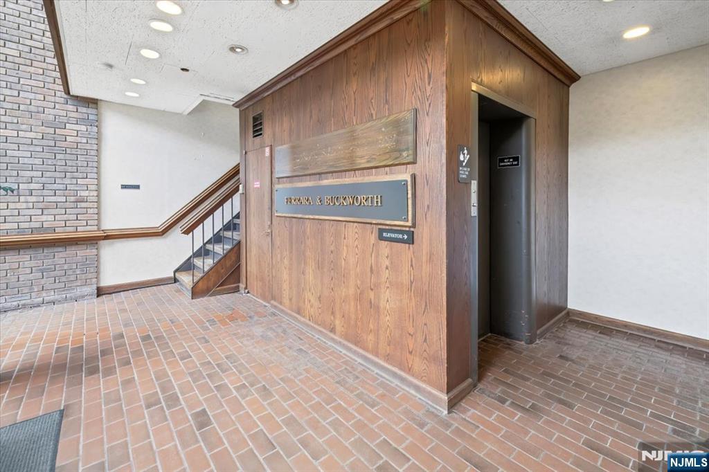 60 Pompton Avenue - Photo 5
