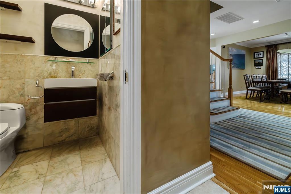 Homes for sale in Englewood Cliffs, NJ | 54 Van Nostrand Ave, Englewood Cliffs, NJ 07632 | MLS# 26002924