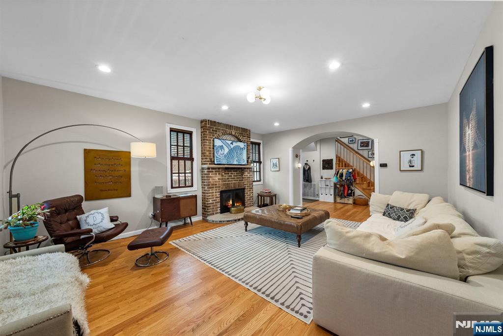 127 Hillside Avenue - Photo 5
