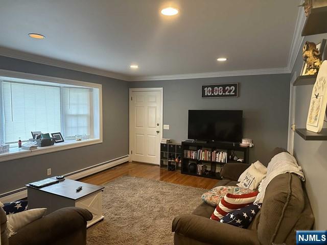 Homes for sale in Elmwood Park, NJ | 22 Garners Ln, Elmwood Park, NJ 07407 | MLS# 26002943