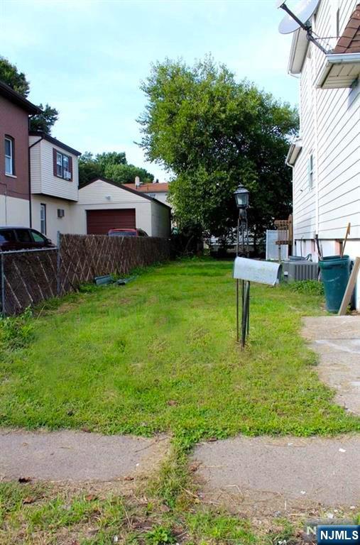 287 Orchard Street - Photo 2