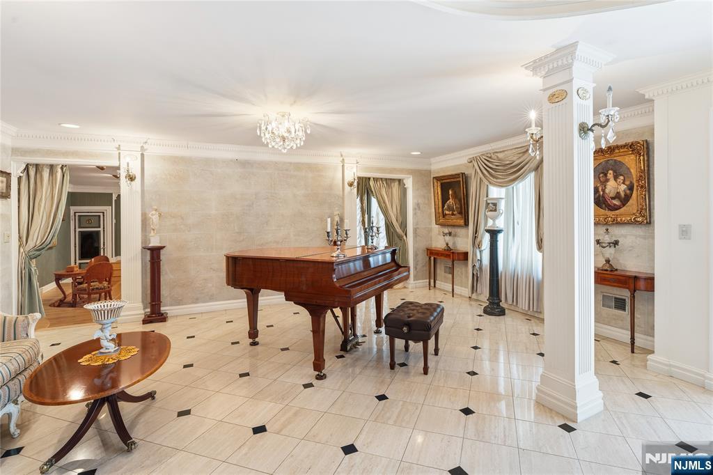 12 E Saddle River Road - Photo 3