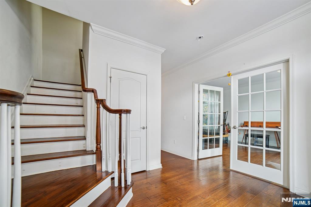 Homes for sale in Livingston, NJ | 54 Carillon Cir, Livingston, NJ 07039 | MLS# 26003032