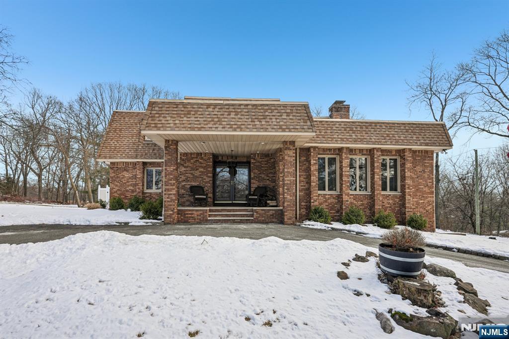 127 E Village Circle, Paramus, NJ, 07652