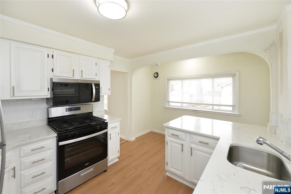 new stove and microwave