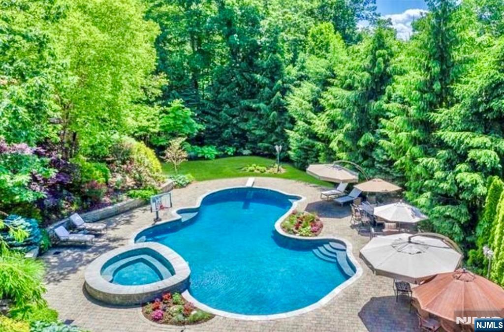 Homes for sale in Franklin Lakes, NJ | 554 Hampton Hill Rd, Franklin Lakes, NJ 07417 | MLS# 26003052